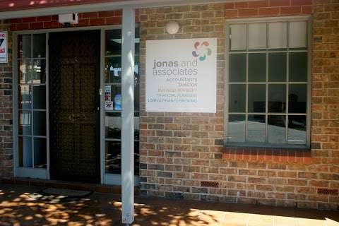 Photo: Jonas & Associates Accountants